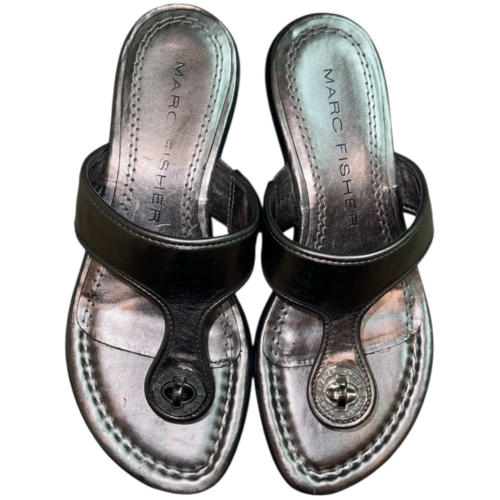Marc Fisher Pewter MFALIST Thong Sandal. Size 6.5 M